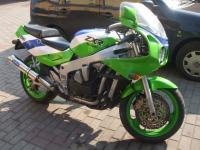 ZXR750