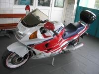 CBR1000F