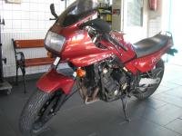 FZ750