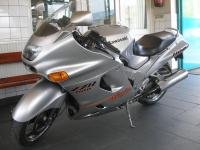 ZZR1100