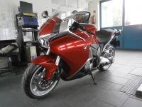 VFR1200F