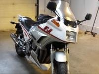 FJ 1200