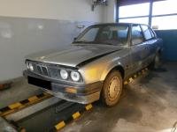 324D E30
